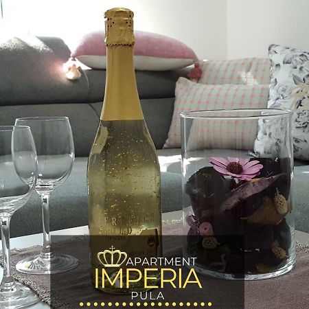 Apartment Imperia *** Pula Eksteriør billede