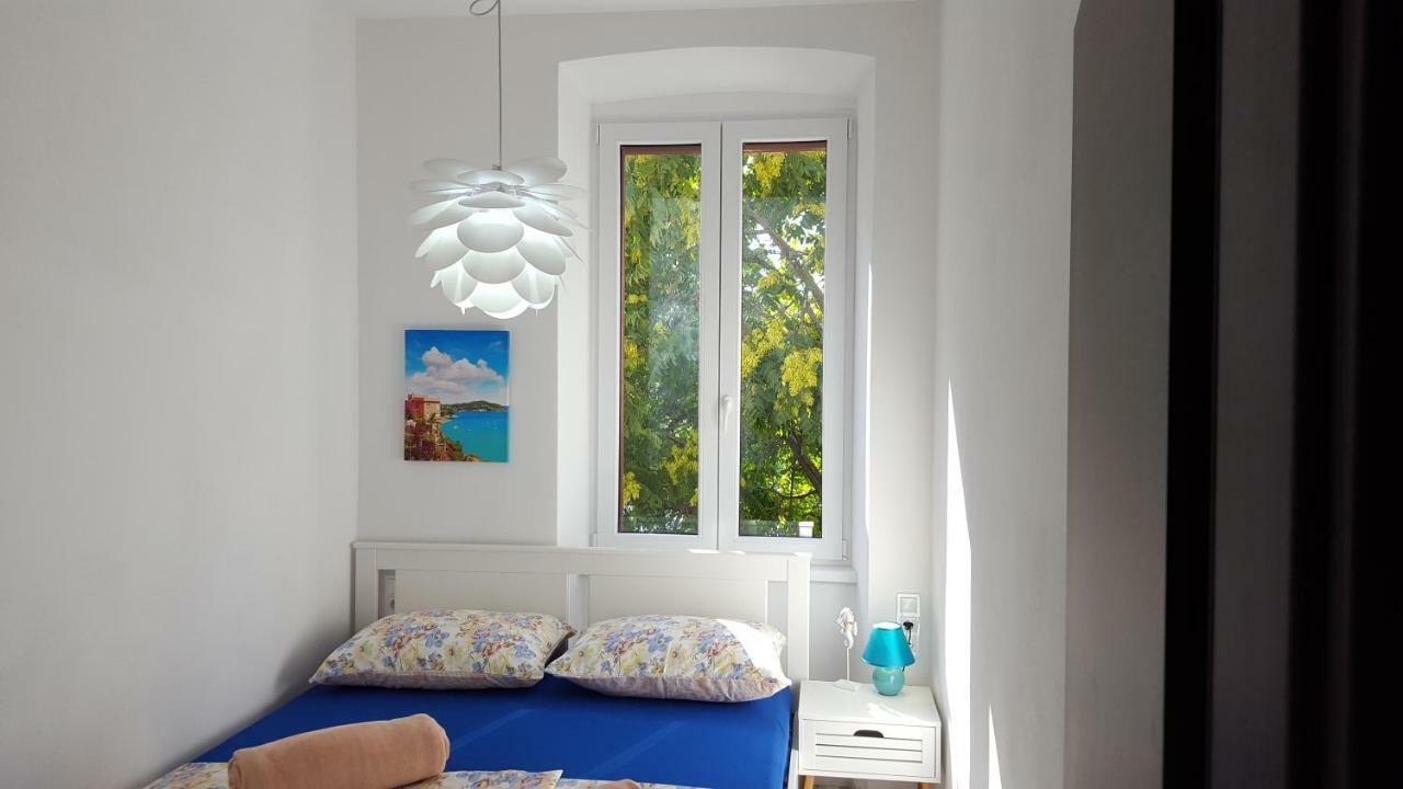 Apartment Imperia *** Pula Eksteriør billede
